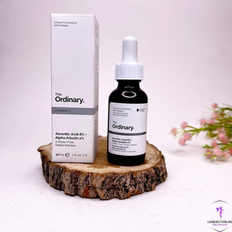 سرم اسکوربیک ۸ درصد والفا اربوتین ۲ درصد اوردینری برای روشنکننده و یکنواخت کردن رنگ پوست