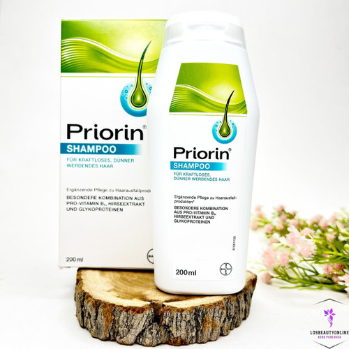 شامپو ضد زردی ویولت فیتو با فرمول تخصصی برای حفظ رنگ موهای بلوند و جلوگیری از زردی