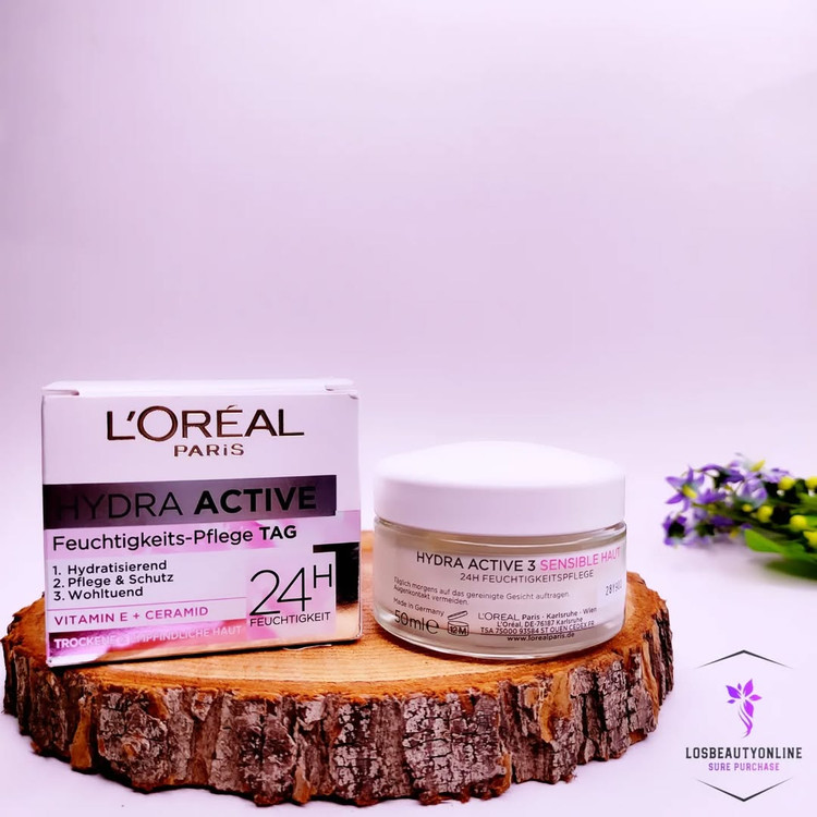 کرم مرطوبکننده و آبرسان ۲۴ ساعته روز لورال، مناسب برای حفظ رطوبت و تقویت پوست