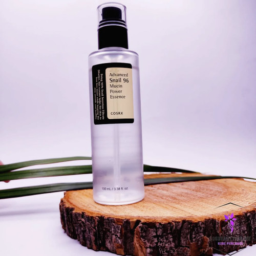 اسنس حلزون ۹۶ درصد کوزارکس، مناسب برای ترمیم و آبرسانی پوست