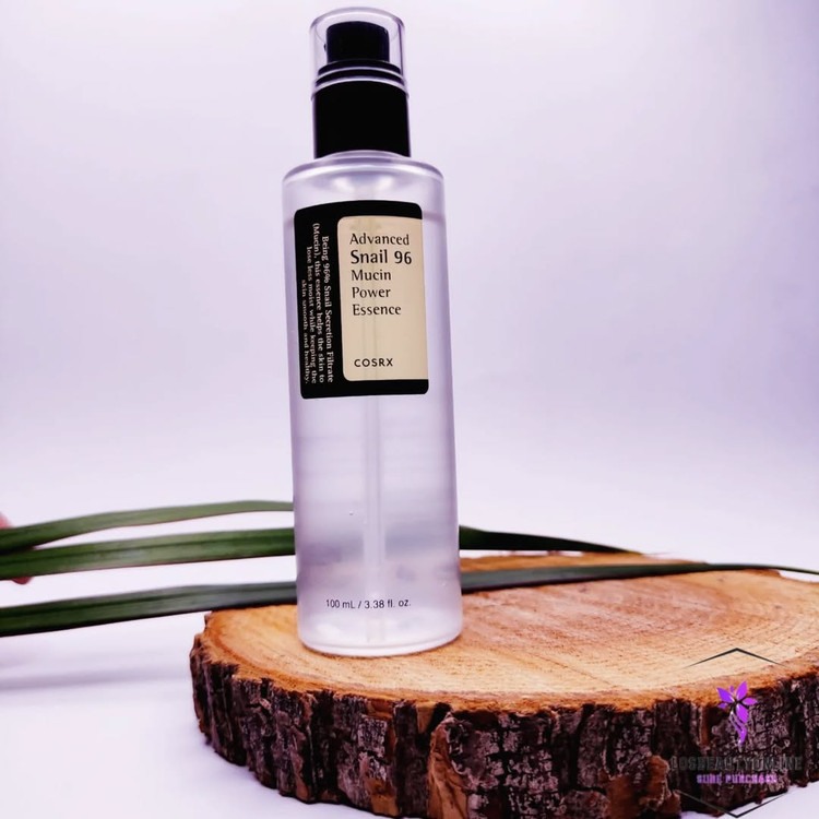 اسنس حلزون ۹۶ درصد کوزارکس، مناسب برای ترمیم و آبرسانی پوست