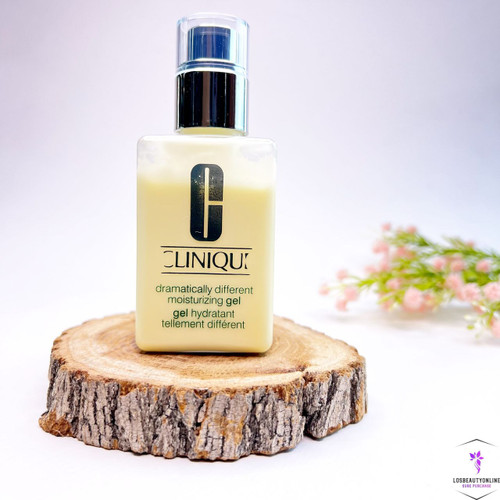 ژل مرطوبکننده و آبرسان پوست مختلط دراماتیکالی کلینیک، مناسب برای تنظیم رطوبت و کاهش خشکی پوست