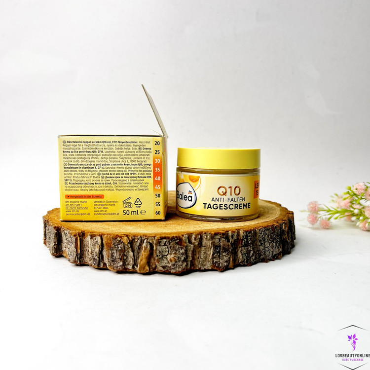 کرم روز جوانساز بالهآ Q10، مناسب برای کاهش چینوچروک و تقویت پوست