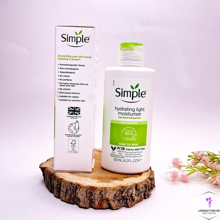 کرم آبرسان و مرطوب کننده سیمپل مدل لایت، مناسب برای رطوبترسانی و تغذیه پوست